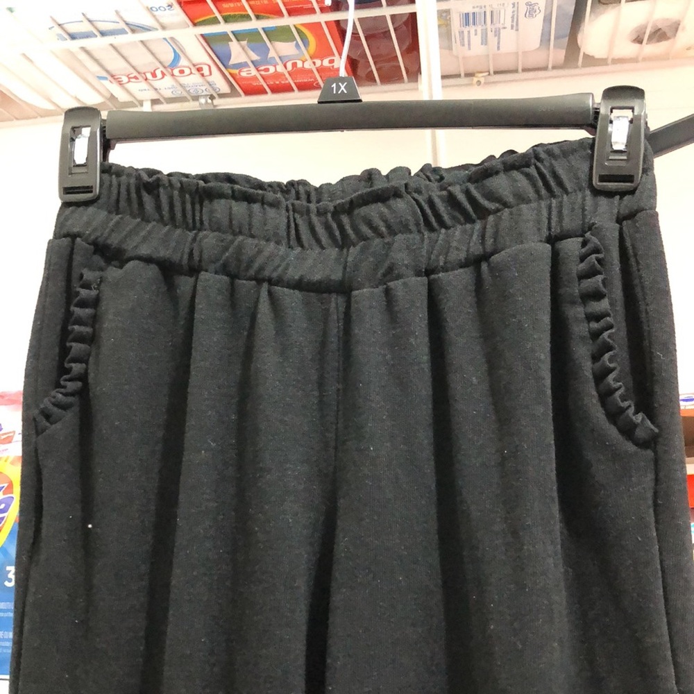 Black Rufflewaist joggers